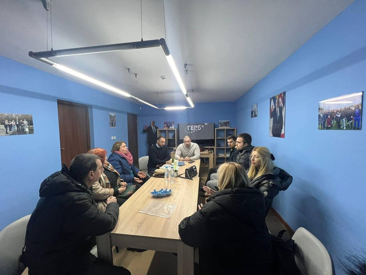 По време на събранието бяха отчетени десетки проведени срещи, мероприятия и открити приемни за граждани в София през последния месец